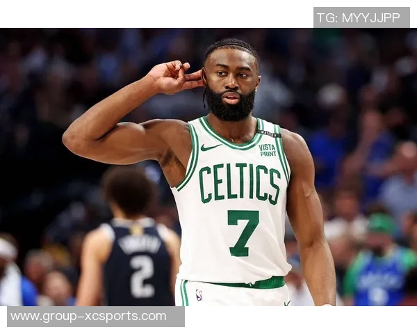 杰伦布朗直言AI泛滥发际线粉蹭对手引发热议